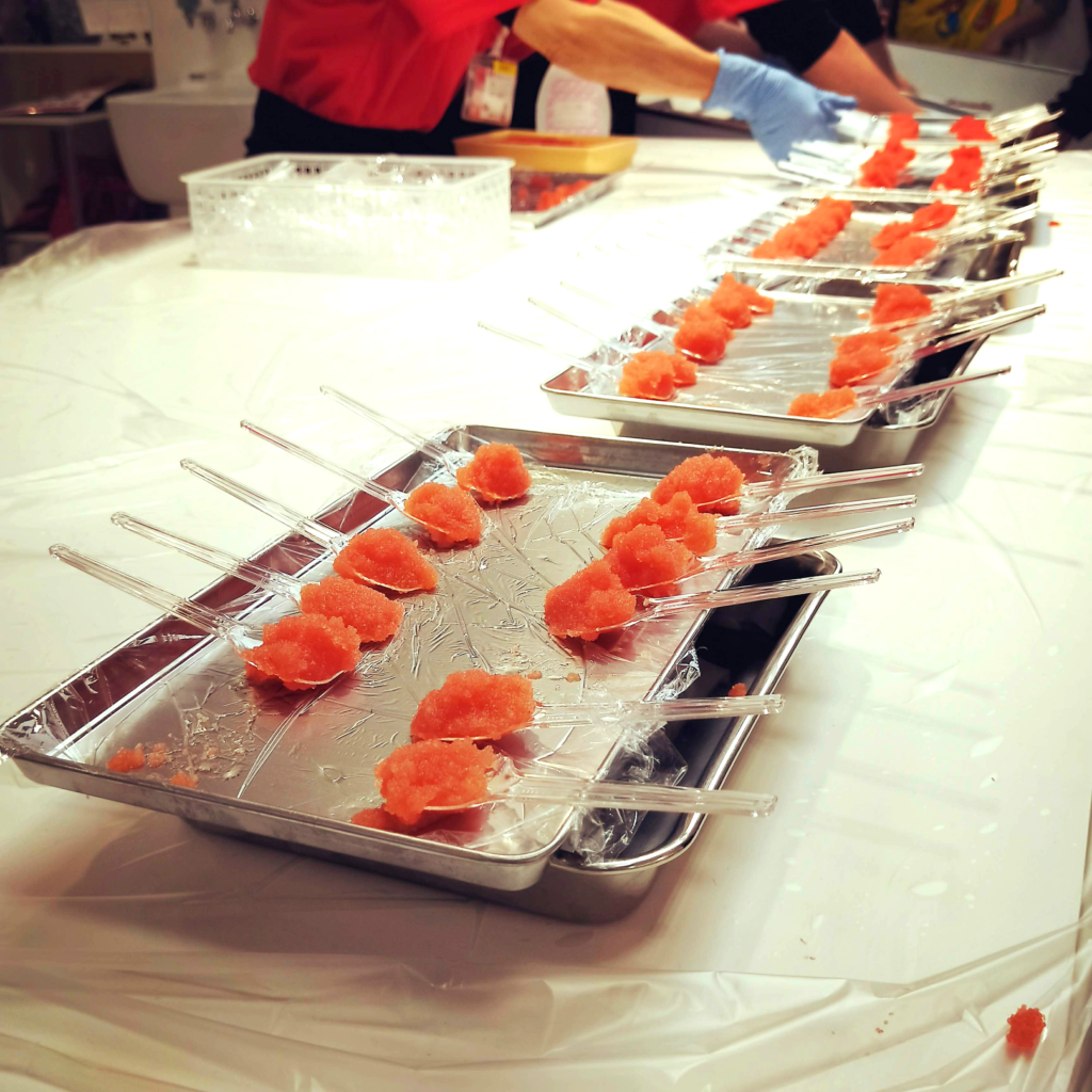 めんたいパークびわ湖の試食コーナーの明太子