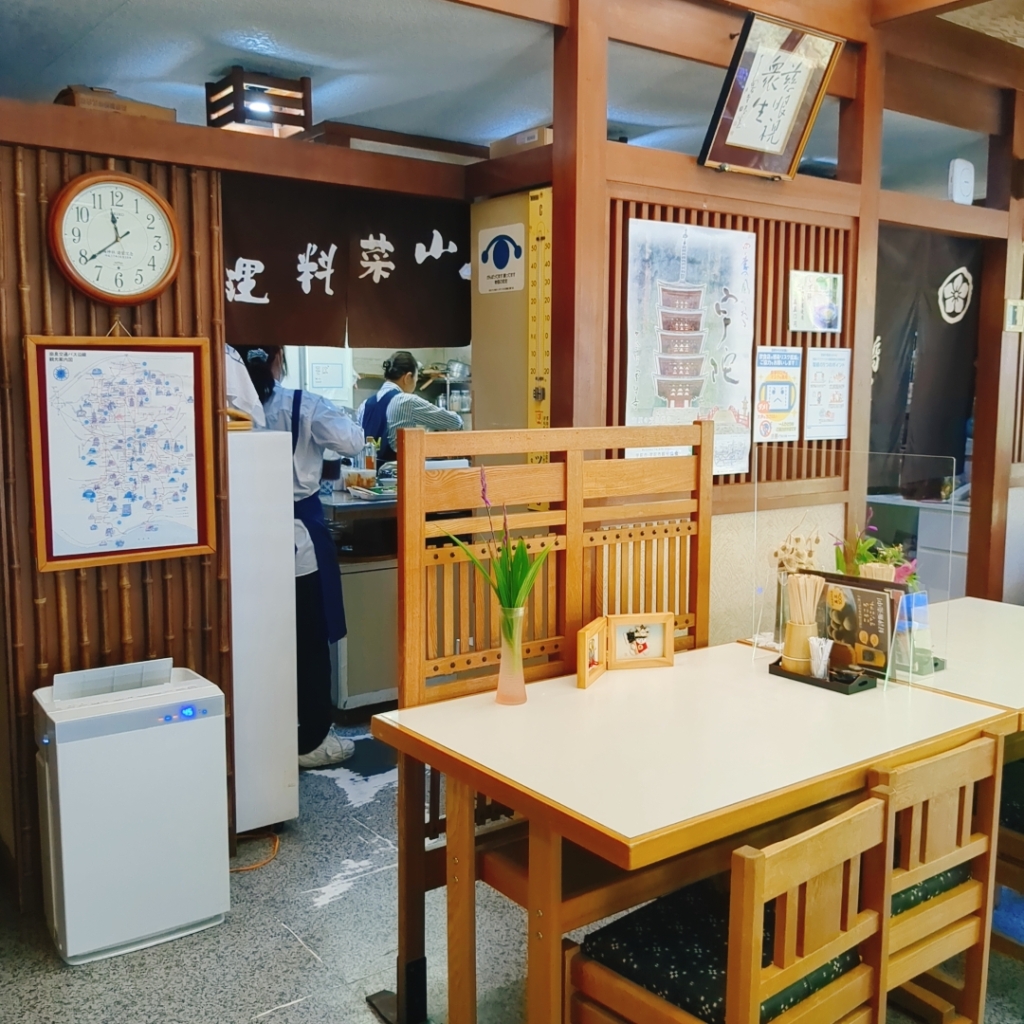 室生寺の蕎麦屋である橋本屋の内観