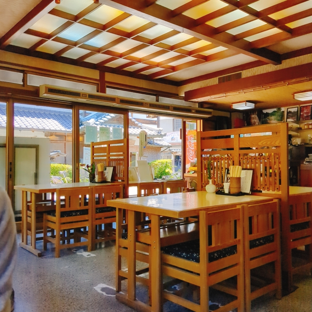 室生寺の蕎麦屋である橋本屋の内観